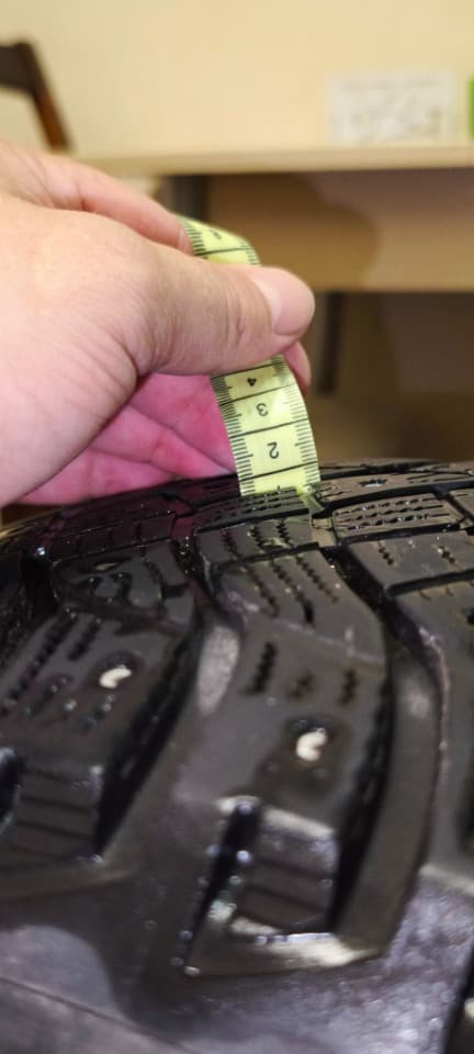 Шины зимние Goodyear r17