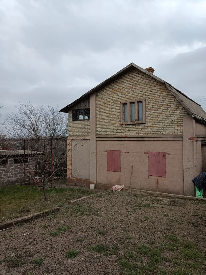 Продам 2-х этажную дачу с баней
