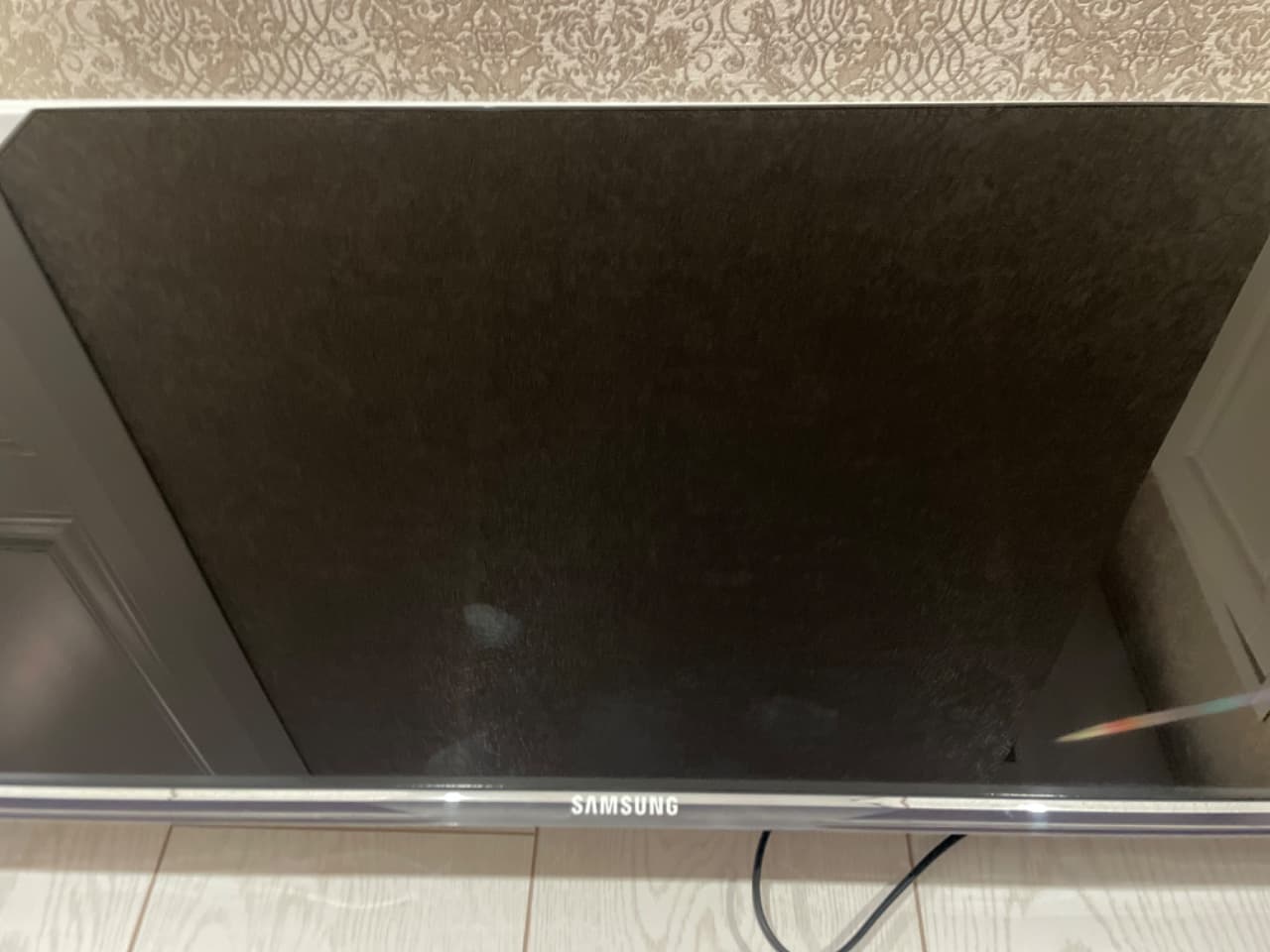 Тeлевизор Sаmsung UE46D7000LS+приставка+кронштейн