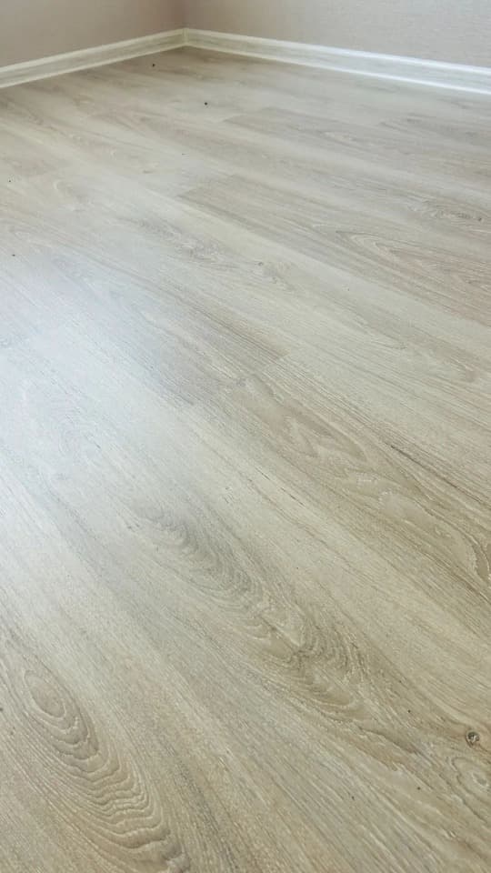 Укладка напольных покрытий
