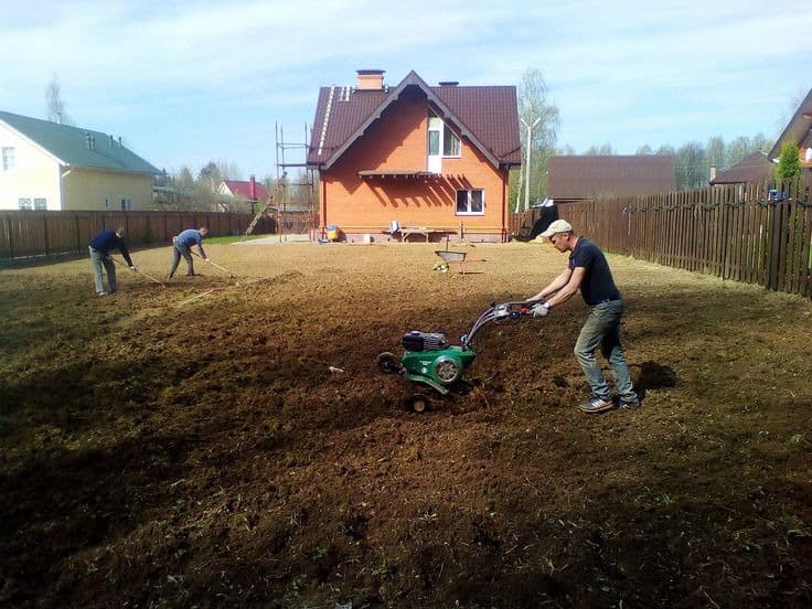 требуется рабочий для благоустройства участка