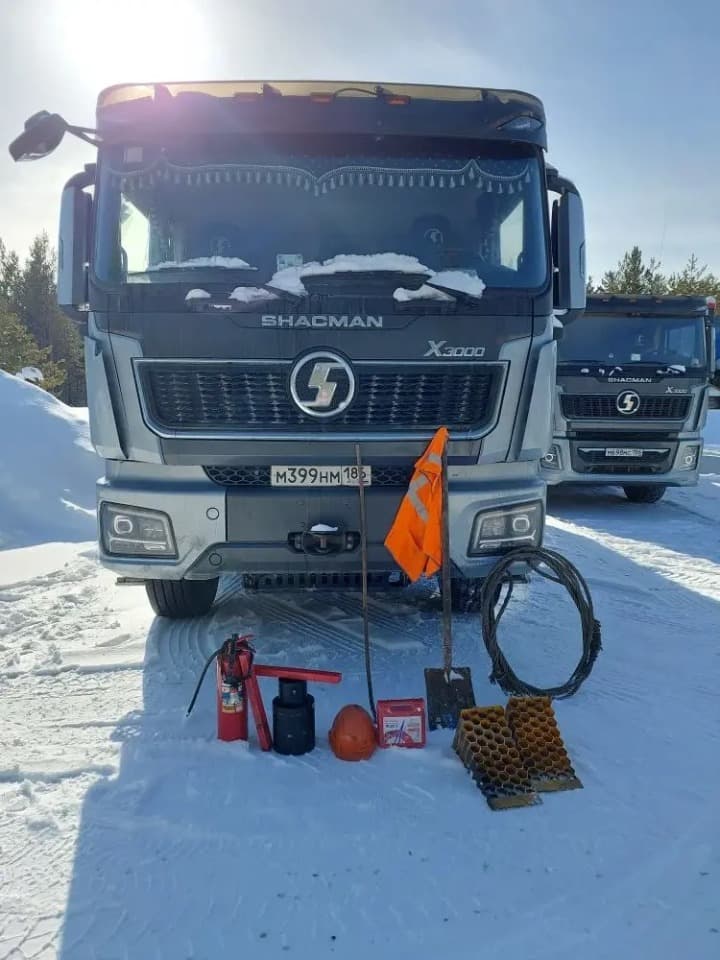 Требуется водитель самосвала 8*4